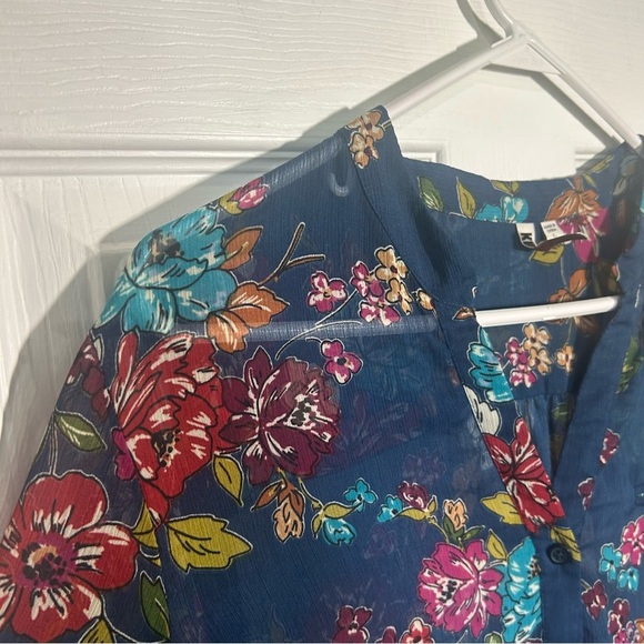 Kut from the Kloth Navy Floral Sheer Sinclaire Button Down Blouse Size Large - Picture 5 of 15